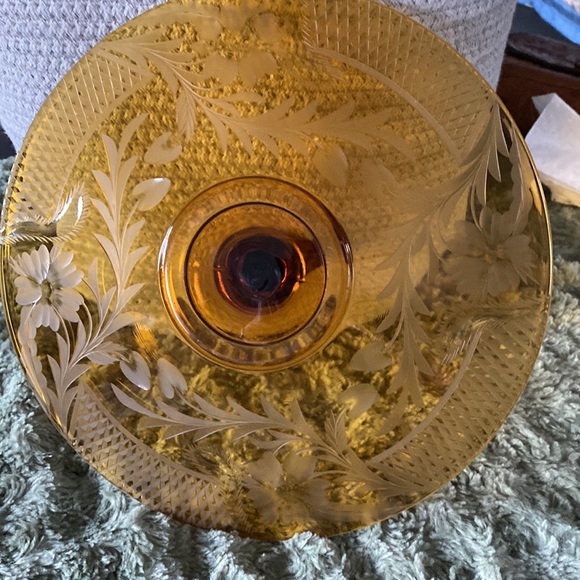 VINTAGE ETCHED AMBER GLASS SANDWICH PLATE - Picture 4 of 5